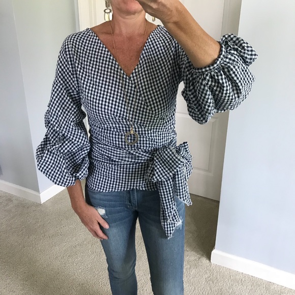 🌸1 SMALL🌸Navy & White Gingham Wrap Top - Picture 5 of 7